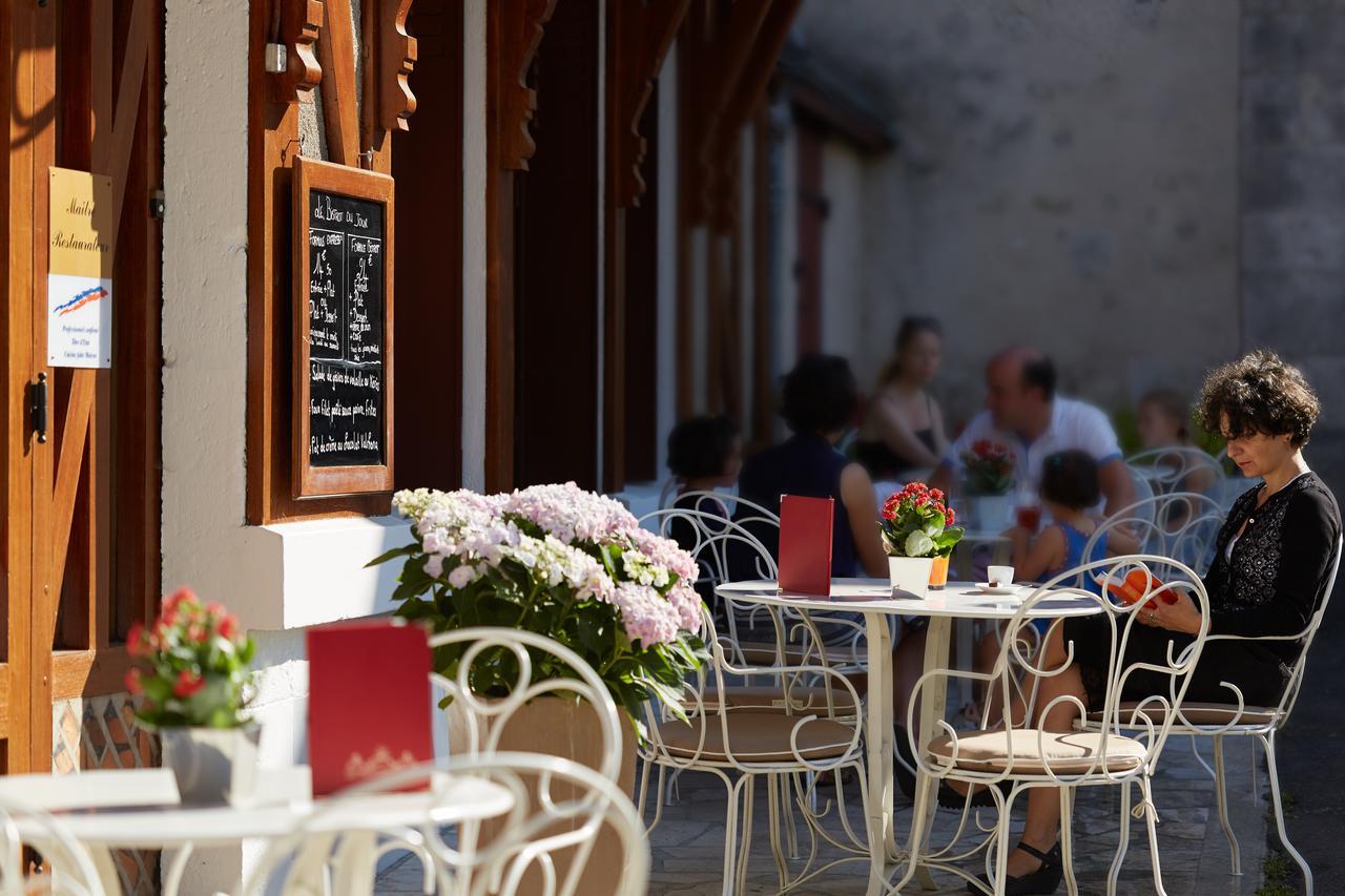 Relais Des Trois Chateaux Hotel-Restaurant - Teritoria Cour Cheverny Bagian luar foto